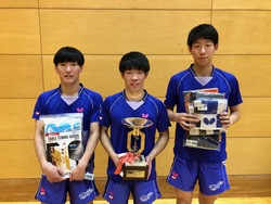 優勝　明治大Ａ<br />
（３大会連続８回目＝最多記録）