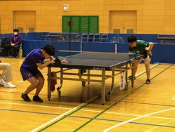 男子決勝・2番<br />
松田(明治大)2-3 阿部(専修大)